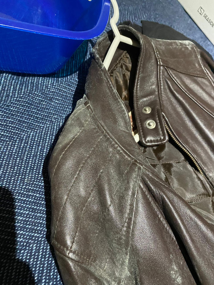 Como limpar bolor de um casaco de pele