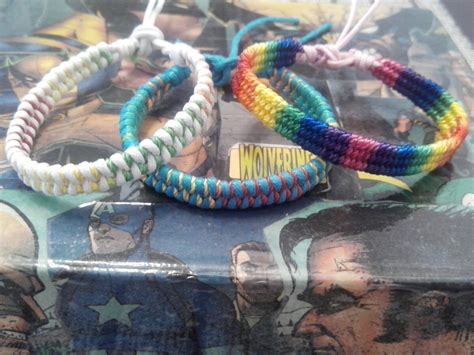 Comprar Pulseira Da Amizade De 3 Barato&nbsp;Preço