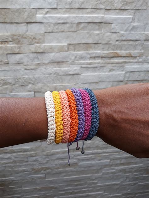 Comprar Pulseira Da Amizade Com Linha De Croche Barato Preço